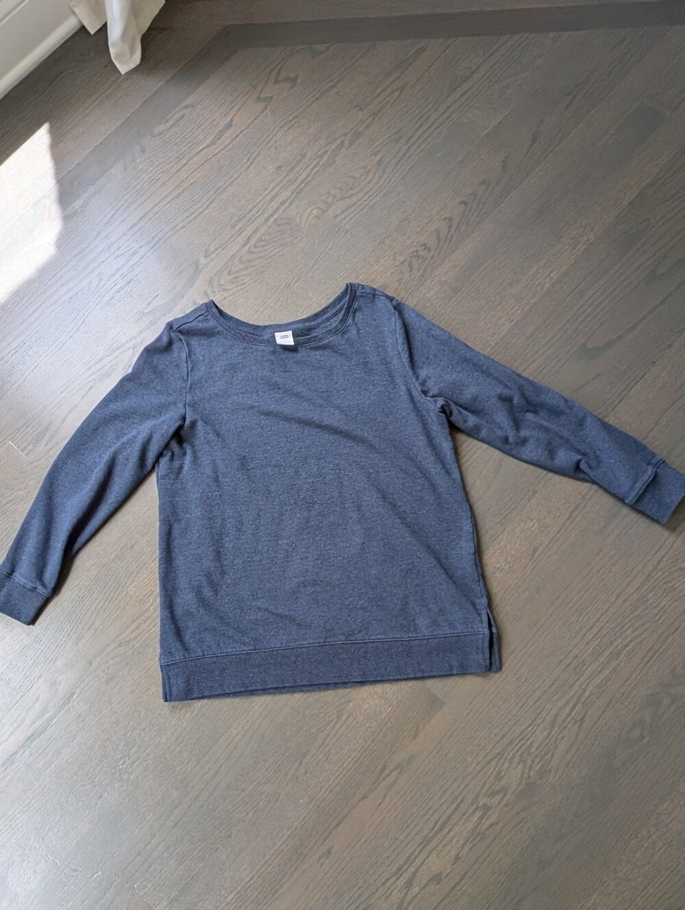 Amazon Essentials Navy Blue Women's Long-Sleeve Pullover Sweatshirt, Large